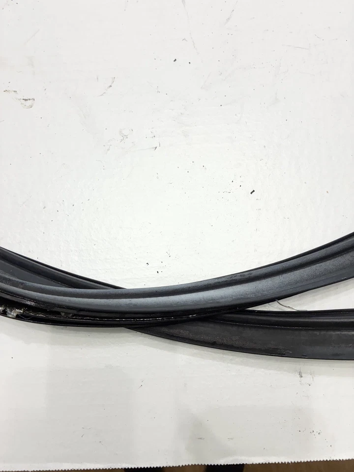 Junta de escotilla trasera/sello contra la intemperie OEM 90-93 Honda Accord Wagon. Leer descripción. Foto 4 de 4