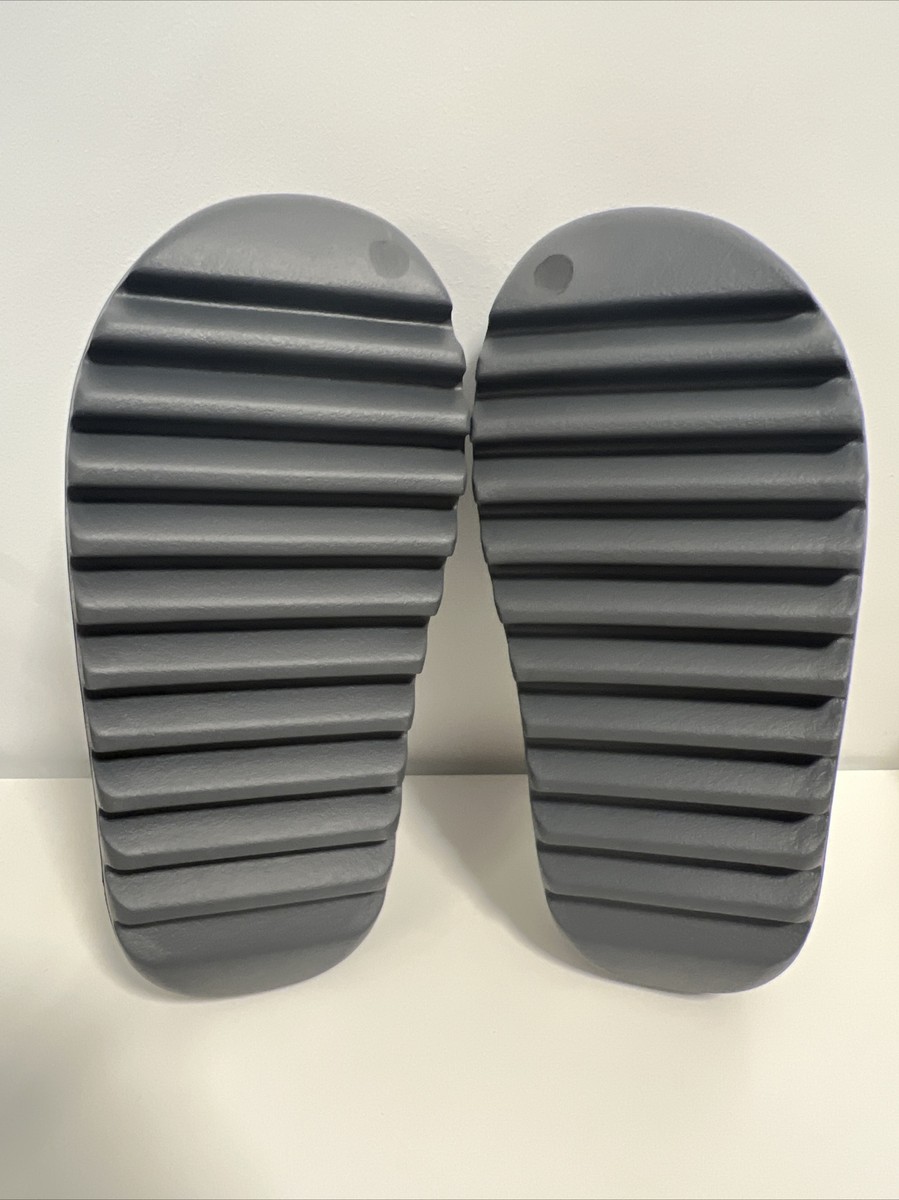 Adidas Yeezy Slide ID2350 Slate Grey Size 9 - NEW & AUTHENTIC