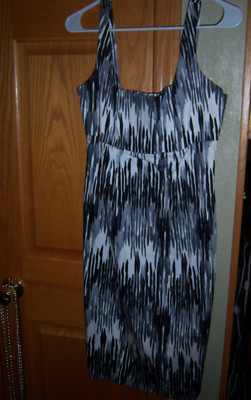 NWT TRENDY  NICE Women s Black & White  CALVIN KLEIN  SIZE 6 HALTER STYLE DRESS