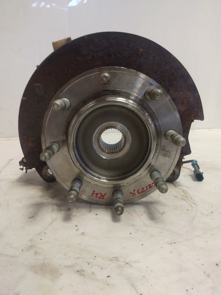 01 - 07 Sierra Silverado 2500 3500 Classic Front Spindle w/ Hub RH 4x4 ONLY OEM - Image 2 of 4