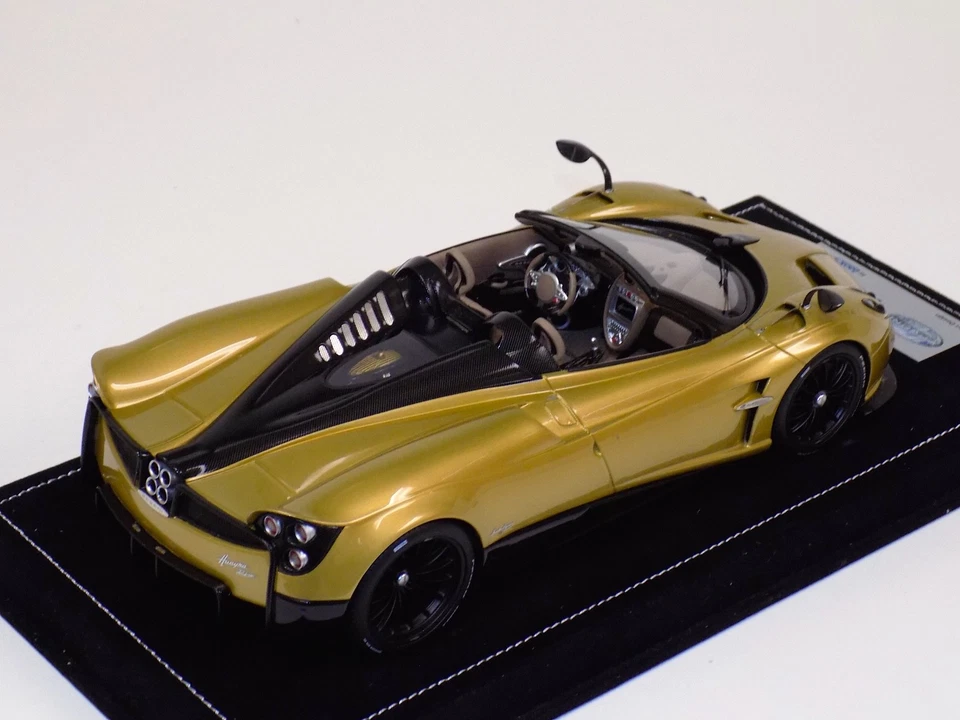 1/18 Looksmart MR Pagani Huayra Roadster In Oro Alcantara Base - Immagine 3 di 4