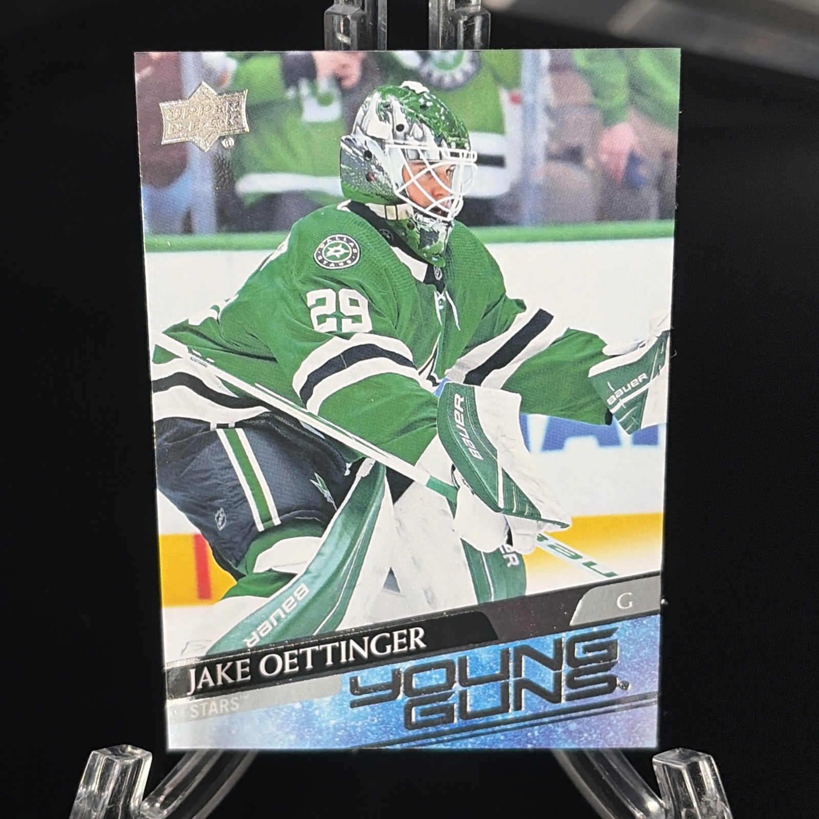 2020-21 Upper Deck Hockey Young Guns #246 Jake Oettinger RC