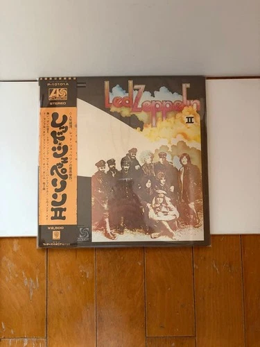 Led Zeppelin II LP Vinyl with Poster, Slight Wear, Audio Checked