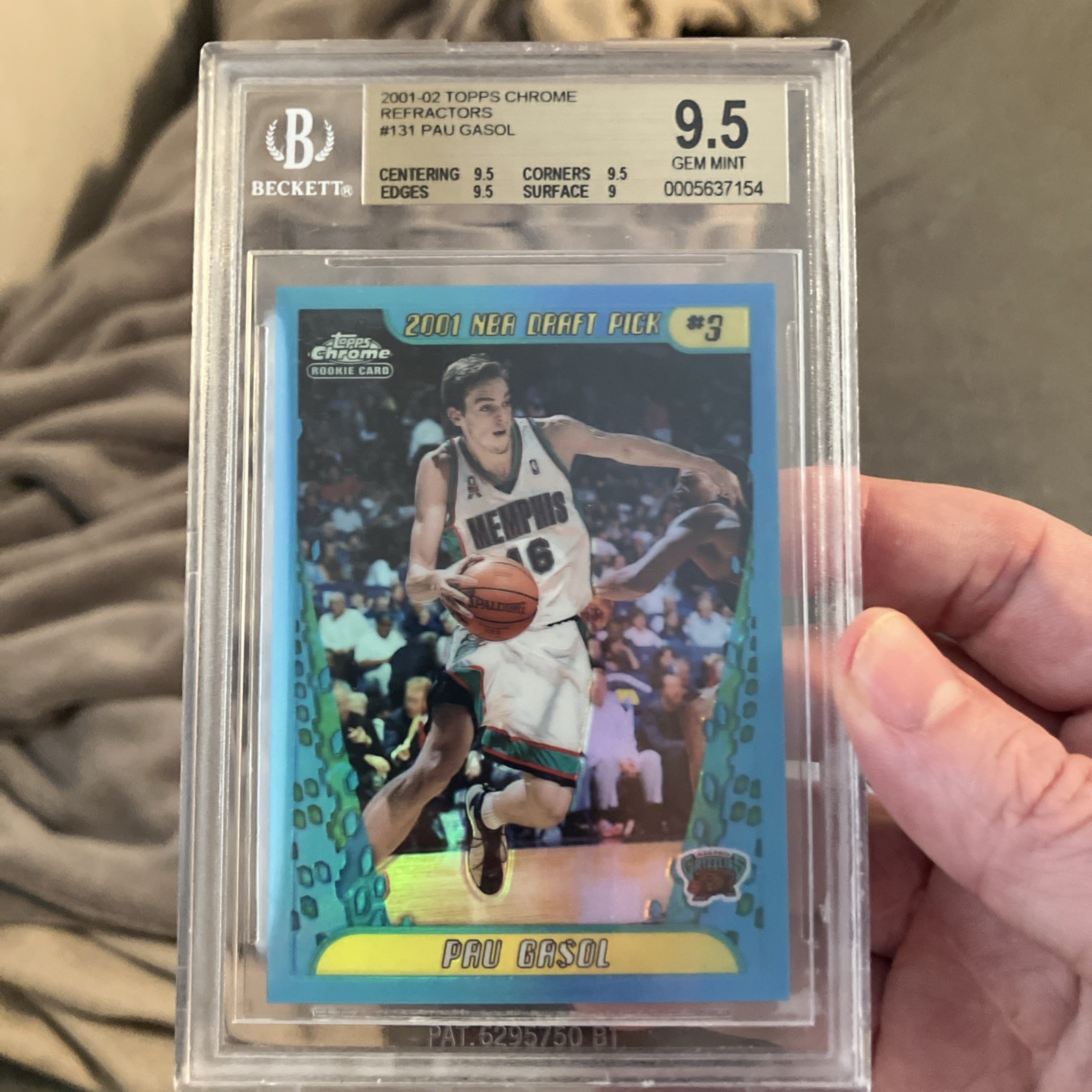 2001-02 Topps Chrome Refractor Pau Gasol RC BGS 9.5 Memphis Grizzlies Rookie