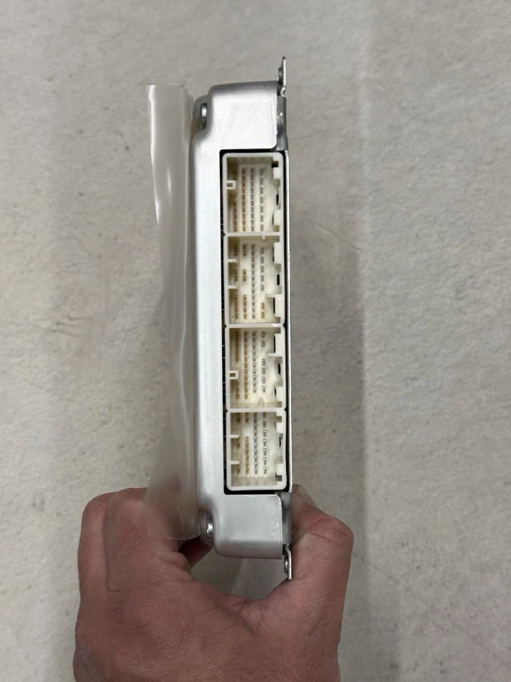 2005 2006 2007 Toyota Corolla Engine Computer Module ECM ECU PCM 89661-02K21 - Image 3 of 4