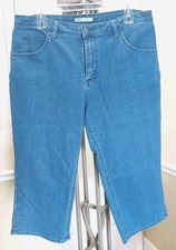 Riders By Lee Mid-Rise Blue Jean Denim Capri Women's Size 14M