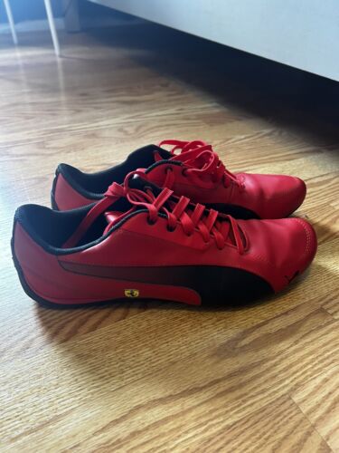 Like New Mens Puma Ferrari Running Shoes Size 12