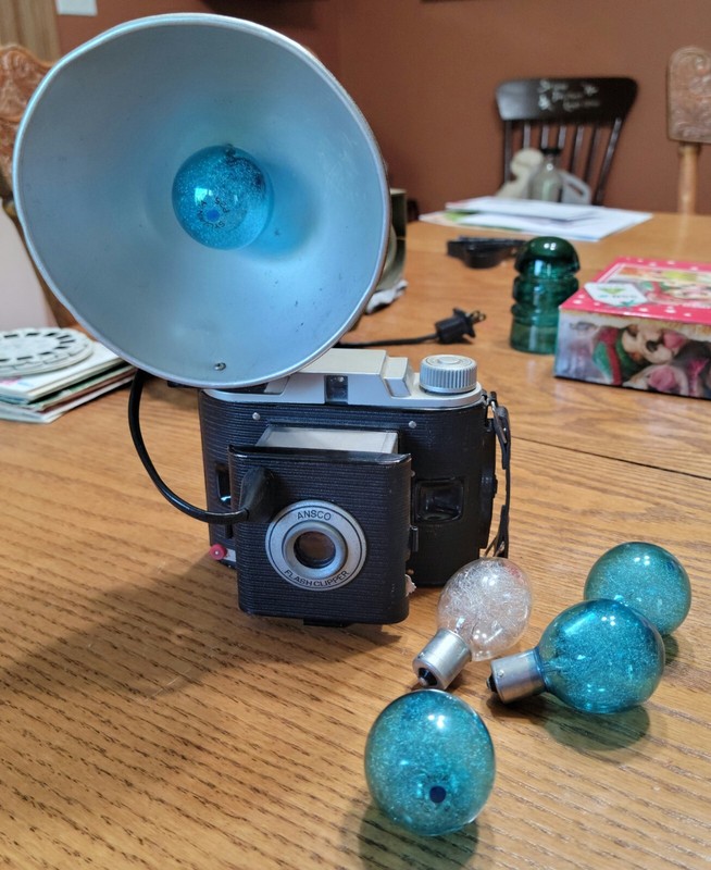 Vintage, Ansco Flash Clipper Camera and Flash. 5 Flash Bulbs