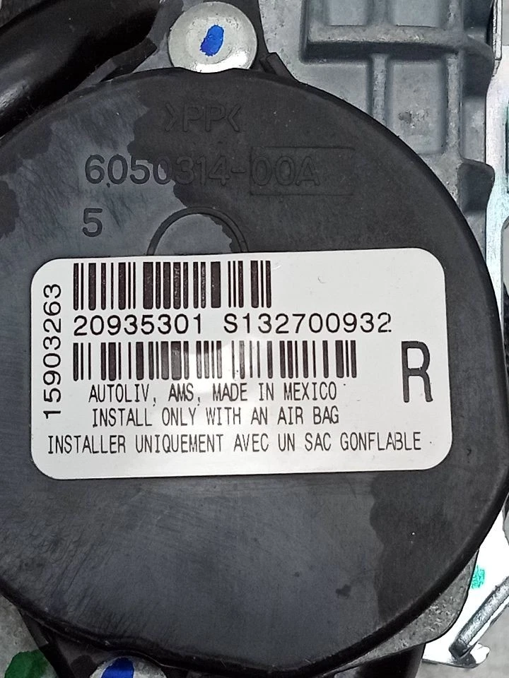 Used Front Right Seat Belt Front fits: 2011 Chevrolet Equinox bucket passenger r Foto 3 de 4