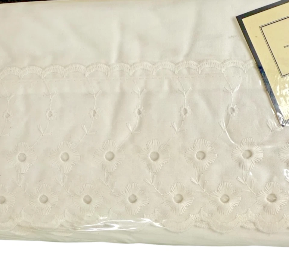 Martex Sheet Set Queen Vintage Pipeline Lace Eyelet White No Iron NOS Sealed New - Image 2 of 4