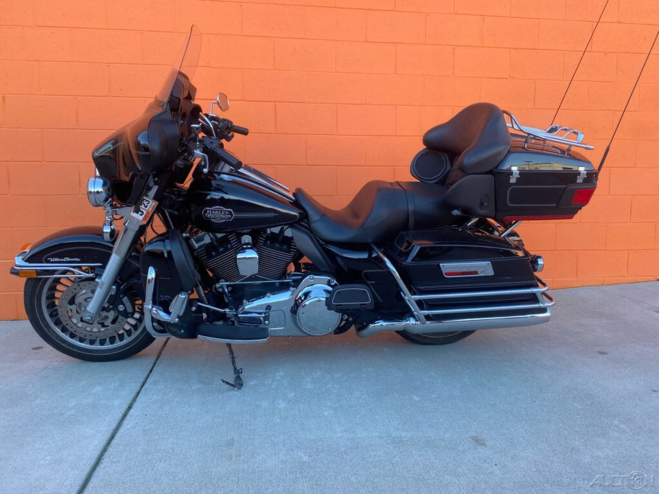 Harley-Davidson Touring Ultra Classic Electra Glide 2011 Foto 2 de 4