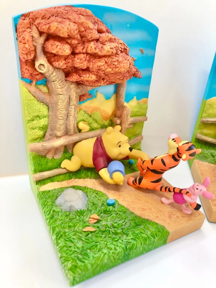 Sujetalibros Winnie The Pooh and Friends 3D sello Disney raro atascado en el árbol de la cerca Foto 3 de 4