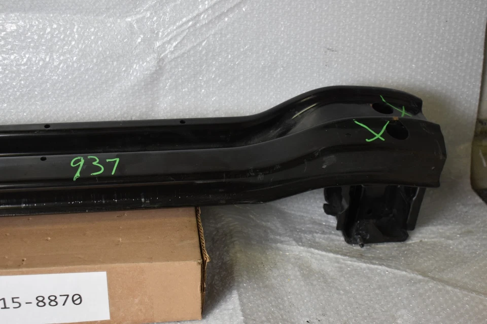 BARRA REFUERZO TRASERO BMW I7 740I 760I 2023-2025 OEM 9879574-08 Foto 4 de 4