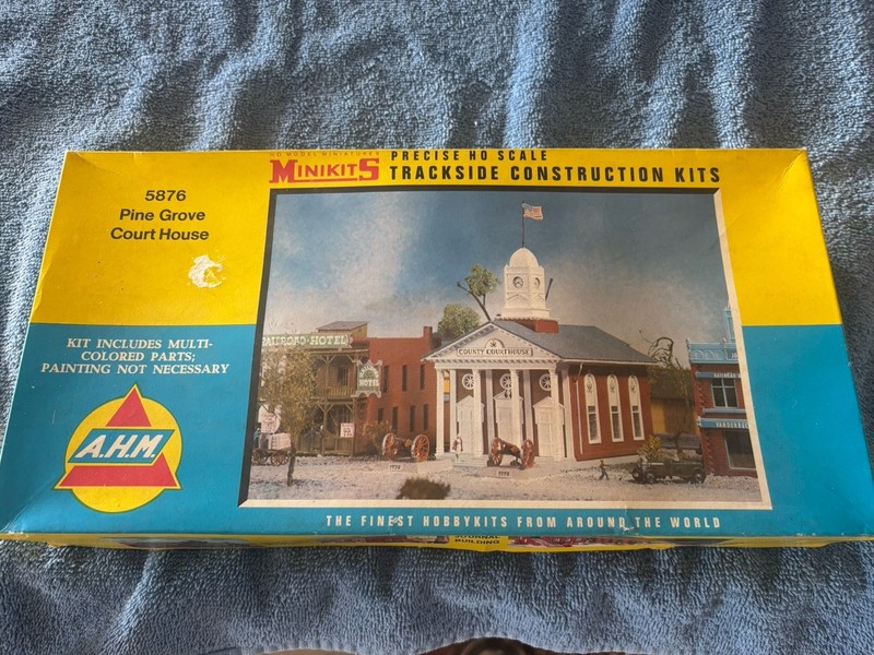 AHM Pine  Grove Courthouse 5876