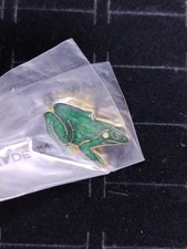 Enamel Pin 1" Green Frog 80's New Old Stock Clear Coated Lapel Tie Hat Tote Bag