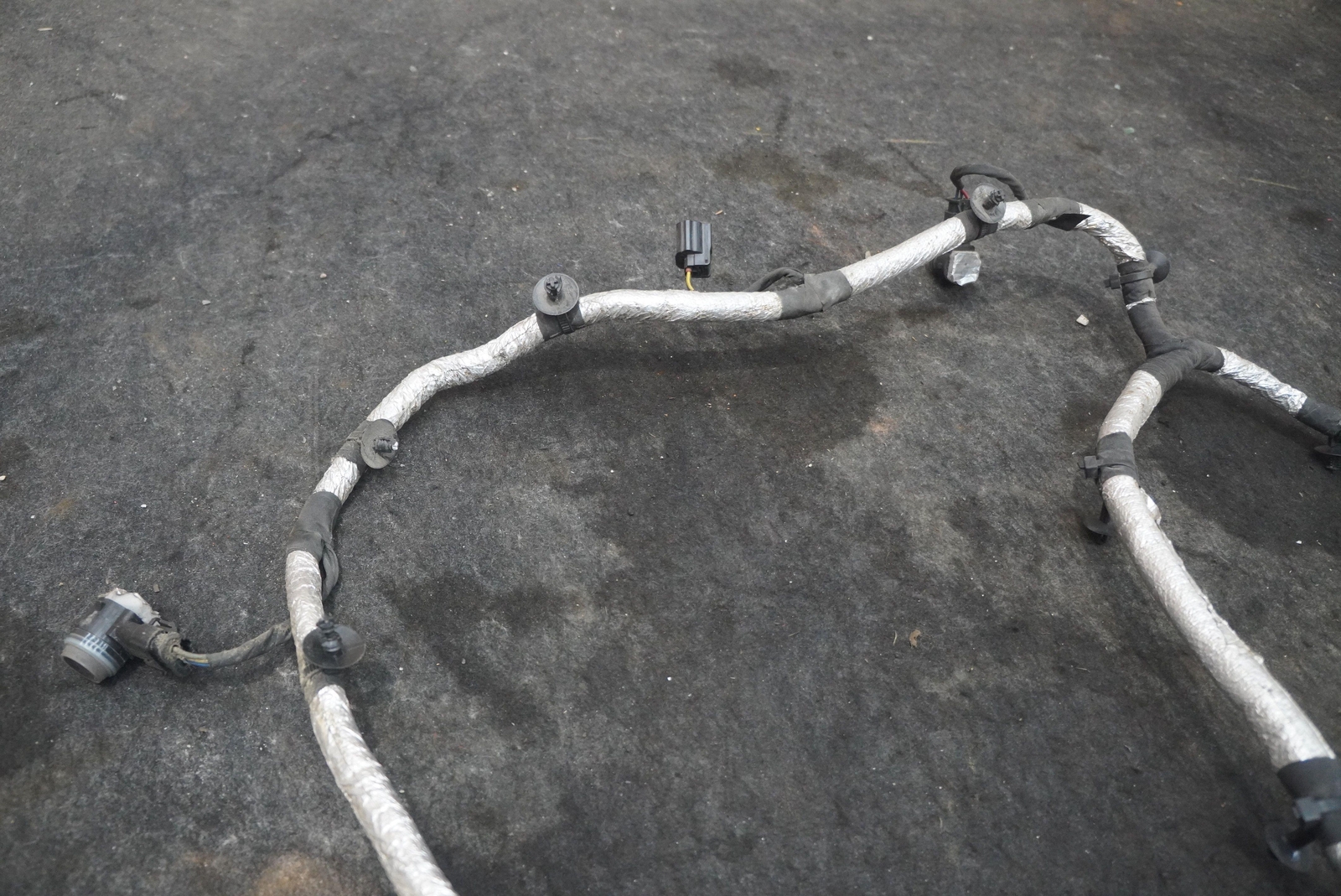 Rear Bumper Park Assist Wire Harness 6 Sensor OEM Aston Martin Vantage 2019