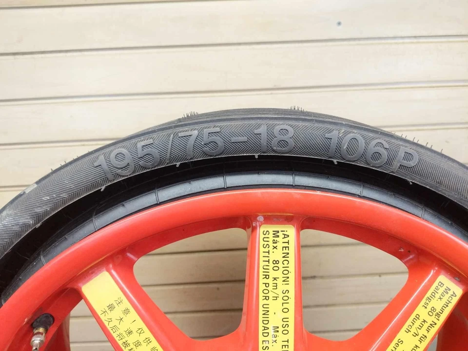 Neumático de repuesto Porsche Cayenne 195/75R18 2011-2017 OEM P/ 7P0601027A Foto 3 de 4