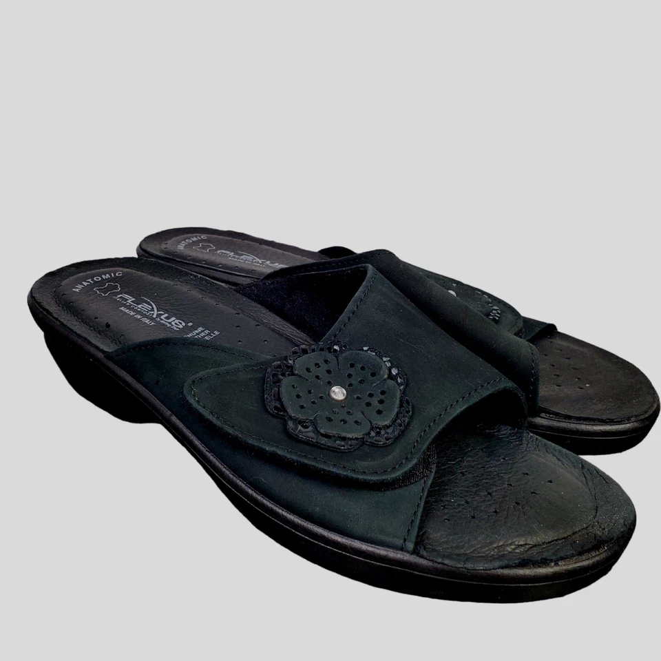 Flexus by Spring Step Fabia Black Slip On Flower Accent Wedge Sandals Sz 40 US 9 - Image 3 of 4