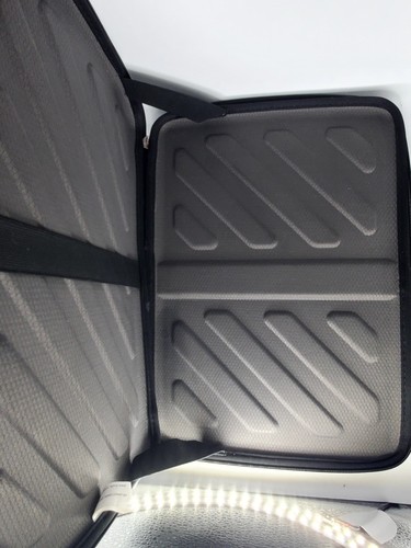 Thule Sweden Gauntlet 11x15 Laptop Case Blk Tablet Sleeve Zipper Durable Travel - 第 3/6 張圖片
