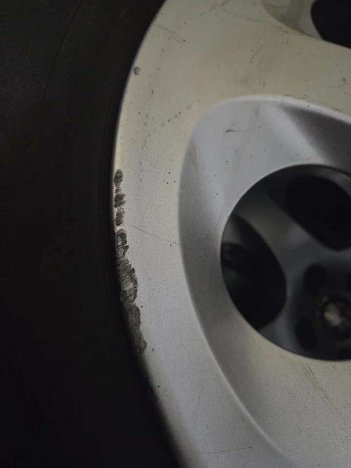 Alfa Romeo ,147, 156 Ganzjahresreifen Mit Felgen , Allwetterreifen - Bild 3 von 4