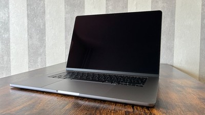Apple MacBook Air M3 2024 Space Grau 15'' 15,3 Zoll 8 GB 512 GB SSD 8-Core CPU