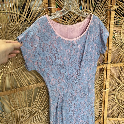 Vintage 1950s Pastel Lace Wiggle Dress S 60s Periwinkle Party Dress Pencil Dress - Picture 4 of 10