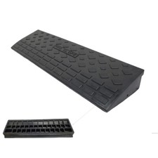 Loading Rubber Curb Ramp Triangle Pad Car Climbing Pad Rubber Road Ramp 44000lbs