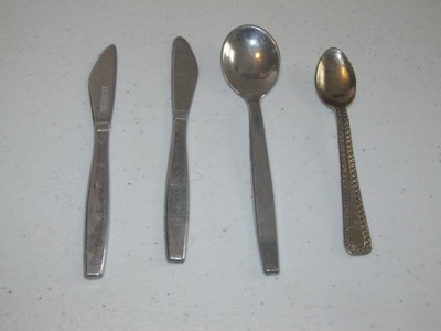 children's play plates and cutlery