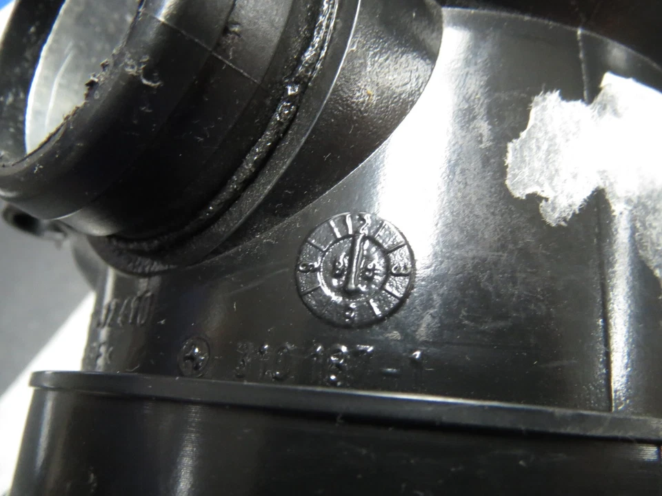 Bota con sensor de masa de manguera de admisión de aire para BMW 740i 740iL 1996-98 - OEM - ¡Envío rápido! Foto 4 de 4