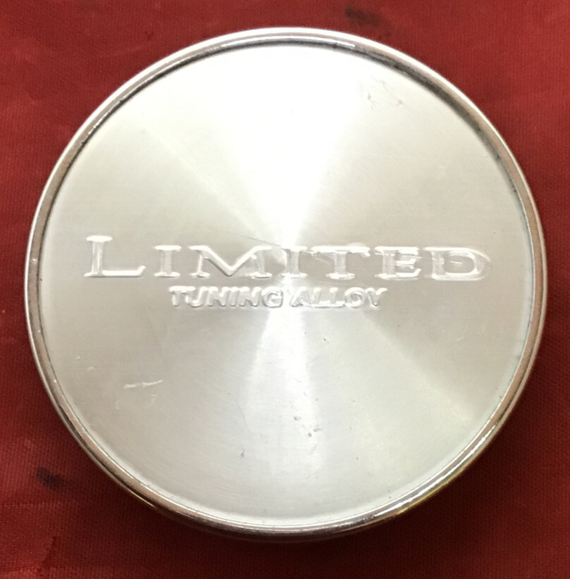ONE USED LIMITED TUNING ALLOY CHROME CENTERCAP YQ-CAPl 11005