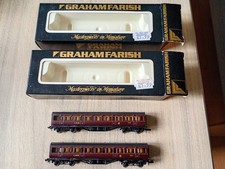 Pair Of Graham Farish 0621 N Gauge 57ft Composite Coaches Maroon 9485 Boxed 