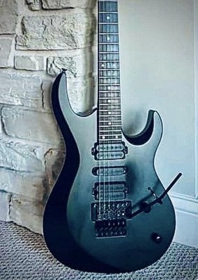  22 Kiesel | Aries | USA   | Satin Matte Black