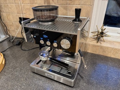 Breville Barista Signature VCF160 Kaffeevollautomat - Mahlwerk, Dampfstab, getestet