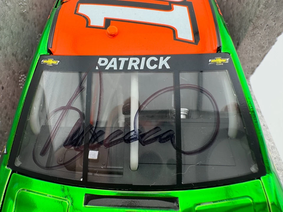 Lionel RCCA Danica Patrick Autógrafo Automático Cromo Go Daddy 2015 Chevy SS NASCAR Foto 2 de 4