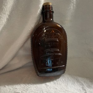 Vintage 1976 Log Cabin Syrup Bicentennial 1776 Amber Glass Bottle Liberty Bell