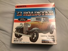 Ertl No. 8108 32 Roadster Ford Car Model Kit Brand New Sealed Unassembled