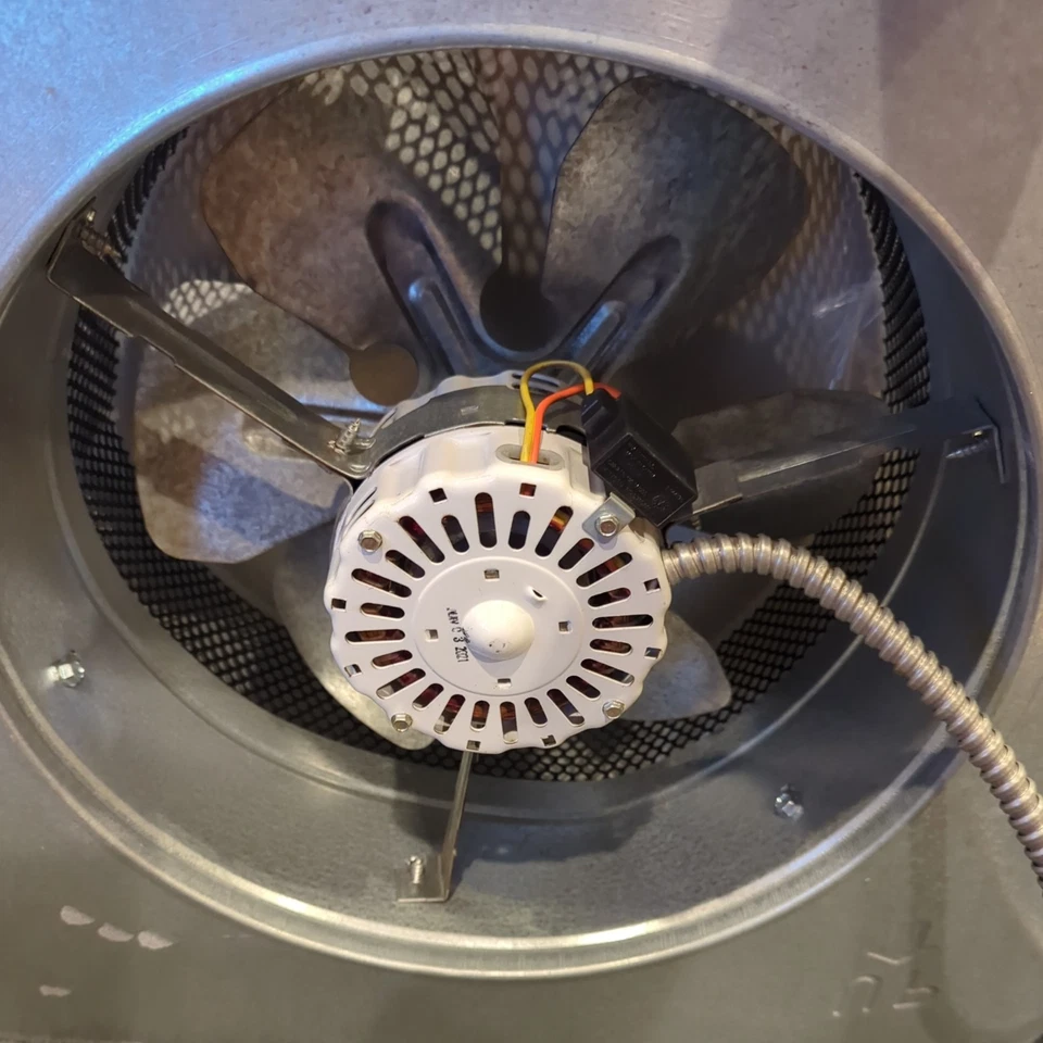 Air Vent Inc 1500 куб. футов/мин, 2100 кв. футов коричневый чердачный вентилятор с креплением на крышу - Изображение 2 из 4