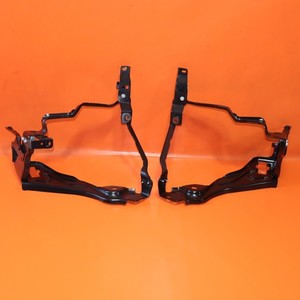 MERCEDES C300 HEADLIGHT SUPPORT BRACKET LEFT RIGHT 2009 2010 2011 A204626045 OEM