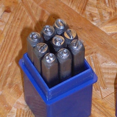 Schlagzahlen Typ Einschlagzahlen 4 mm hoch 0-9