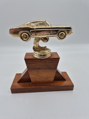 VINTAGE AUTO SHOW CAR RACING TROPHY FORD MUSTANG METAL TOPPER