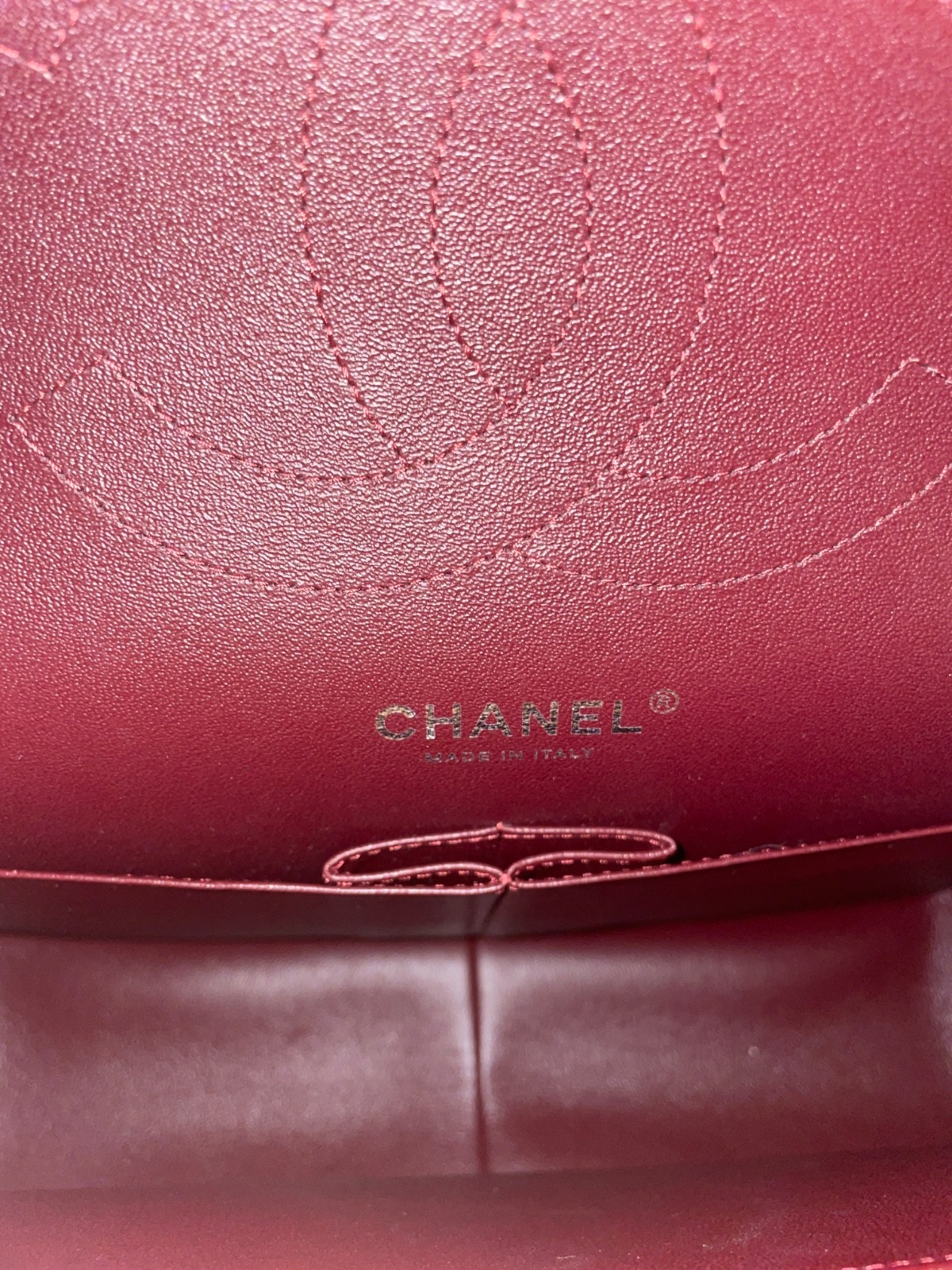 Authentic large ICON classic CHANEL handbag image 3