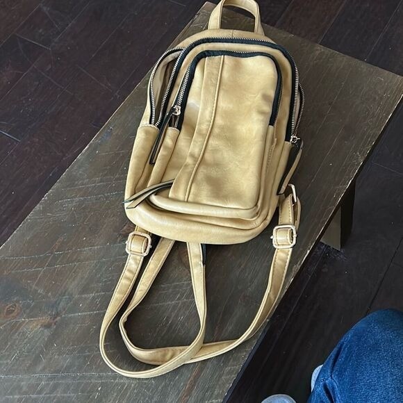 Highly Functional, Beautiful Mini-Backpack/Adjust… - image 1