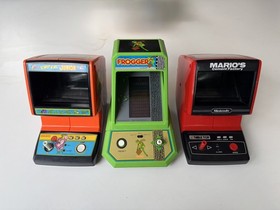 Donkey Kong Jr. Coleco 2398 Tabletop Mini Arcade Game Nintendo 1983