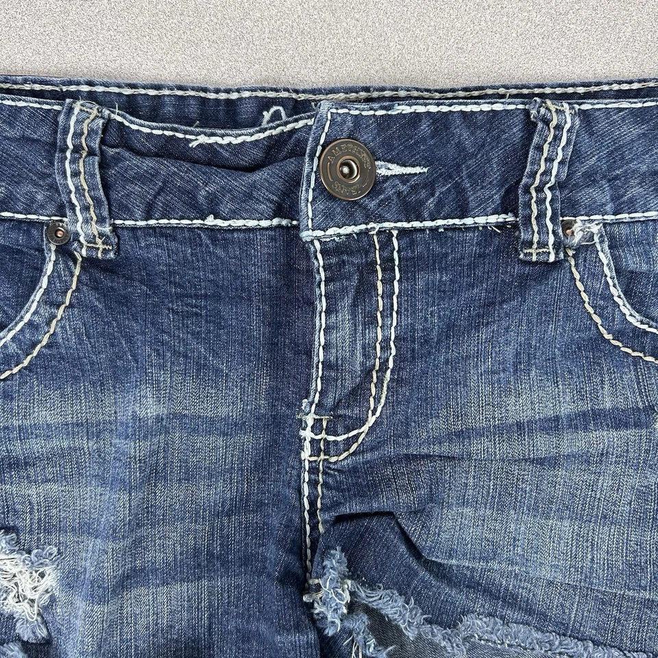 Amethyst Women's Denim Shorts Size 11 Distressed Stretch Blue - Image 2 of 4