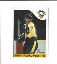 1985-86 O-Pee-Chee #33 Terry Ruskowski NMMT