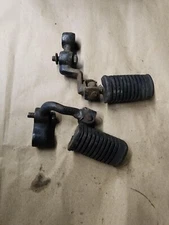 1979 Suzuki GS 550 Set of Drivers Foot Pegs 43510-34500 43520-34500