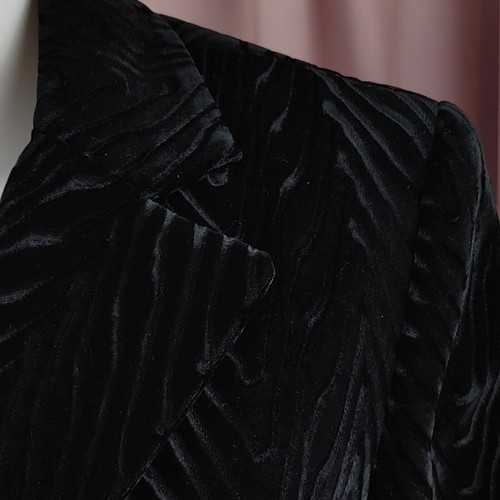 '90s Y2K Mercedes Women's Black Velvet Rhinestone Long Sleeve Blazer Jacket 10 - Picture 6 of 9
