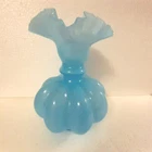GoRgEoUs Blue Vintage FENTON Glass MELON VASE Ruffled or Crimped Rim EX. Cond