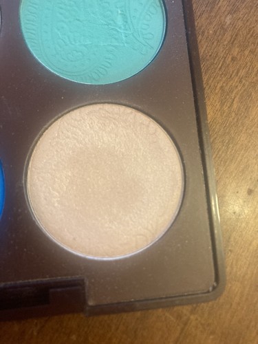 Victoria's Secret Untamed Chic Eye Color Kit Eye Palette RARE 👋READ! - Picture 10 of 11