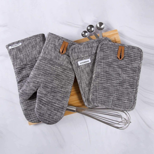 KitchenAid Kitchen Set with Silicone Mini Mitts & Pot Holders 4 Pack